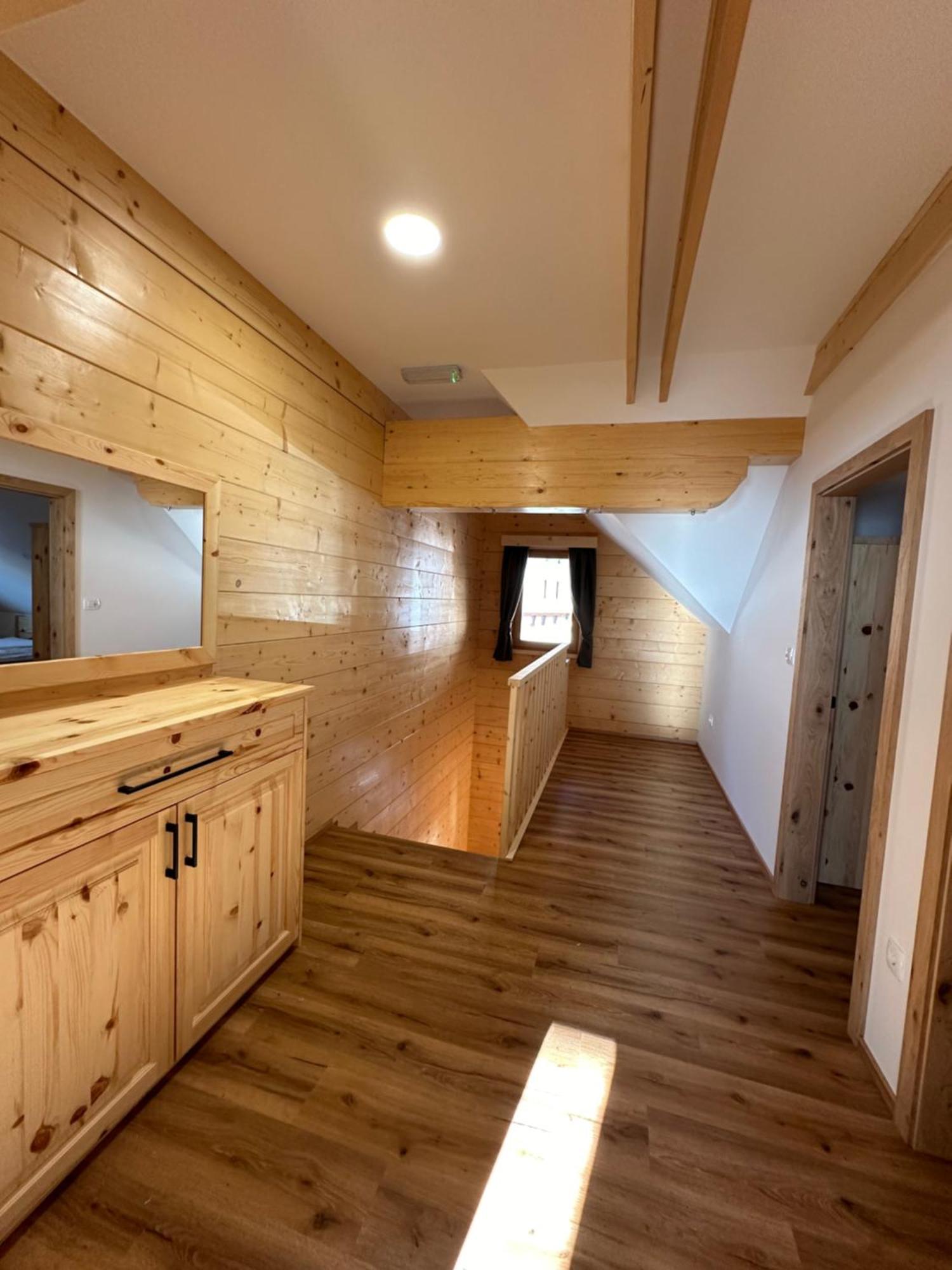 Guest House Pr Ambružarju Cerklje na Gorenjskem Værelse billede