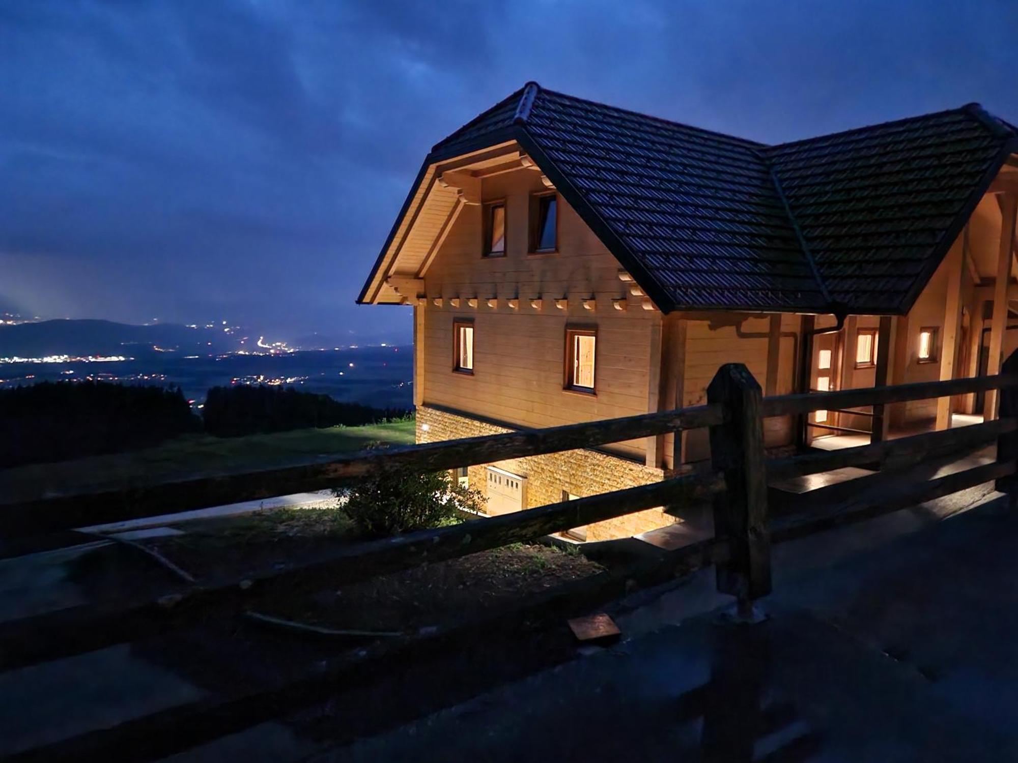 Guest House Pr Ambružarju Cerklje na Gorenjskem Værelse billede